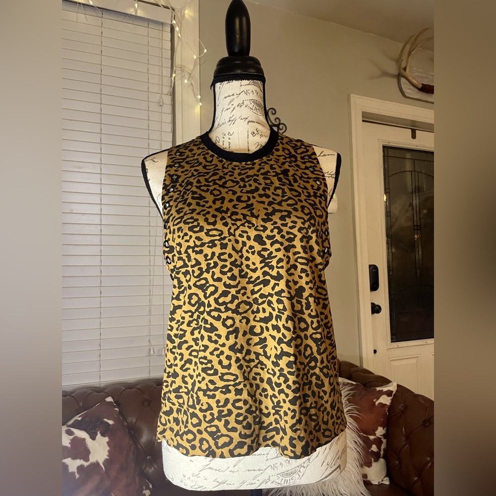 NEW! Leopard Print Sleeveless Tank/Muscle Tee—Women’s Small